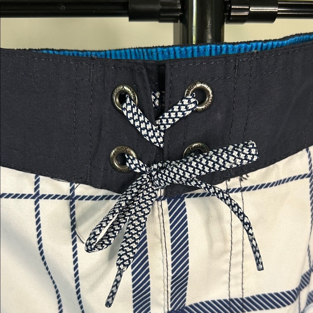 ZeroXposur White and Blue Plaid Shorts - Picture 3 of 7